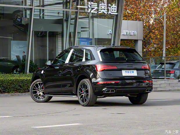 一汽奥迪 奥迪Q5L 2024款 45 TFSI 臻选动感型 一汽奥迪 奥迪Q5L 2024款 45 TFSI 臻选动感型