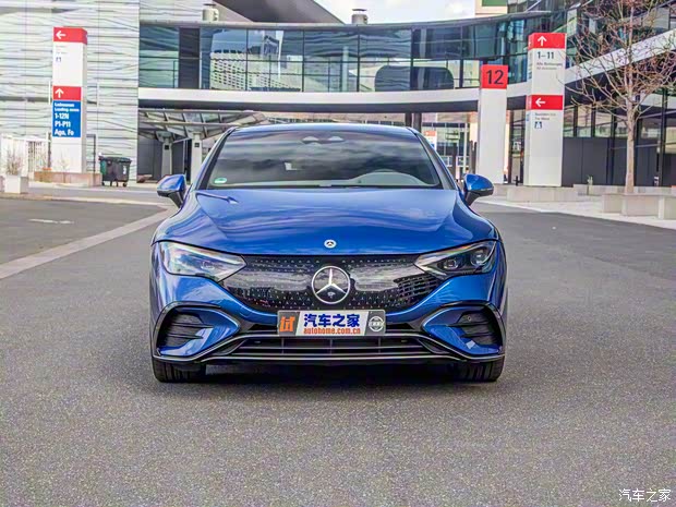 梅賽德斯-EQ 奔馳EQE(海外) 2022款 500 4MATIC AMG Line