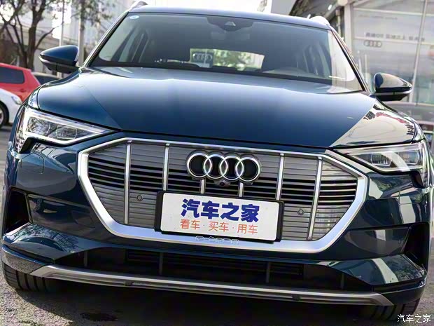 奥迪(进口) 奥迪e-tron 2019款 55 quattro 技术型 奥迪(进口) 奥迪e-tron 2019款 55 quattro 技术型