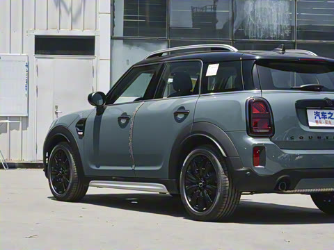 2023款 1.5T COOPER 鉴赏家 2023款 1.5T COOPER 鉴赏家