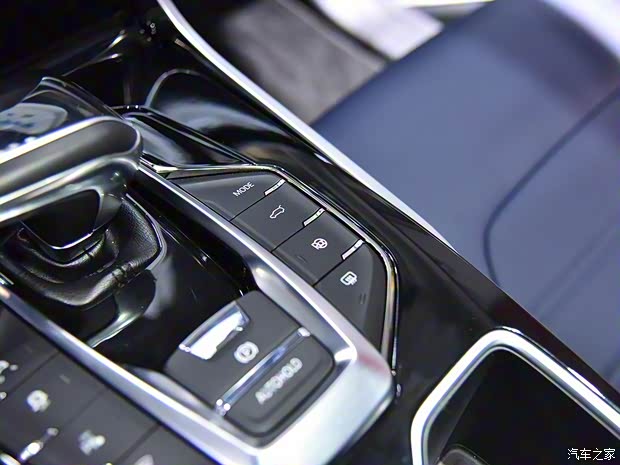 上汽大通 上汽MAXUS EUNIQ 6 2019款 基本型