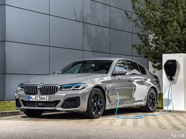 寶馬(進(jìn)口) 寶馬5系新能源(進(jìn)口) 2021款 545e xDrive