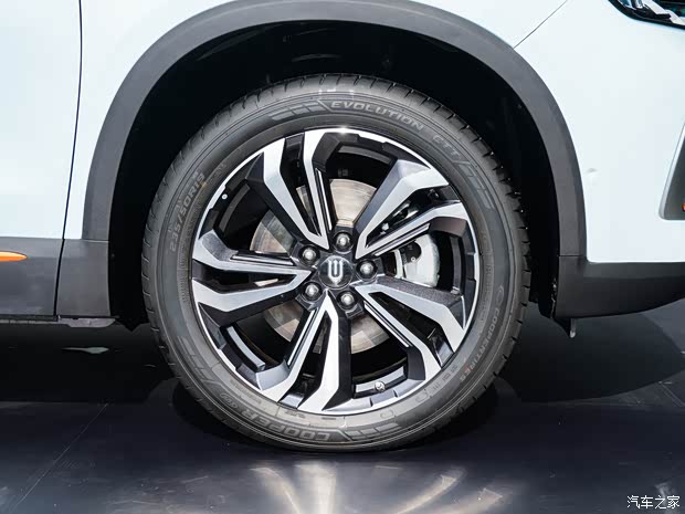 創(chuàng)維汽車 創(chuàng)維EV6 2022款 620 標(biāo)準(zhǔn)版