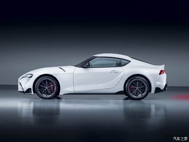 豐田(進(jìn)口) SUPRA 2022款 GR SUPRA 3.0T 手動(dòng) 歐洲版