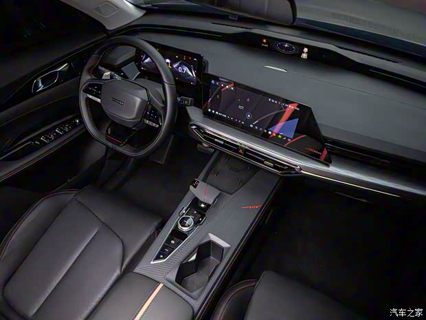 長安汽車 長安歐尚Z6 2022款 2.0T 自動基本型