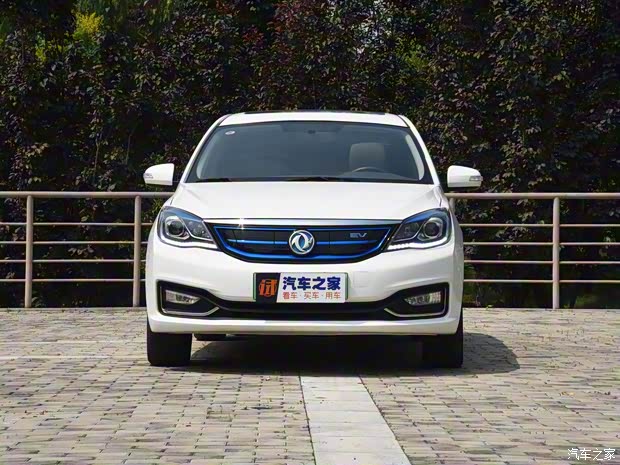 東風(fēng)乘用車(chē) 東風(fēng)風(fēng)神E70 2018款 超睿版