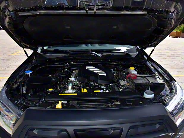 郑州日产 锐骐6 2020款 2.3T手动四驱柴油越野版M9T 郑州日产 锐骐6 2020款 2.3T手动四驱柴油越野版M9T