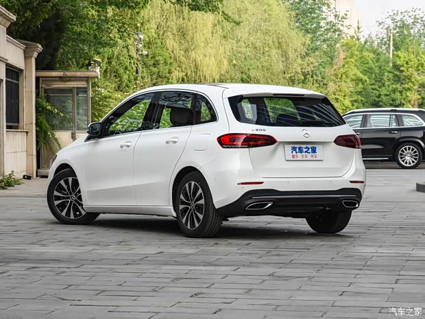 奔驰(进口) 奔驰B级 2022款 改款 B 200 动感型 奔驰(进口) 奔驰B级 2022款 改款 B 200 动感型