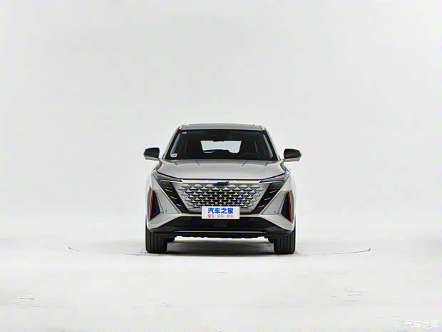 长安汽车 长安欧尚Z6 2022款 蓝鲸 1.5T DCT智航型 长安汽车 长安欧尚Z6 2022款 蓝鲸 1.5T DCT智航型