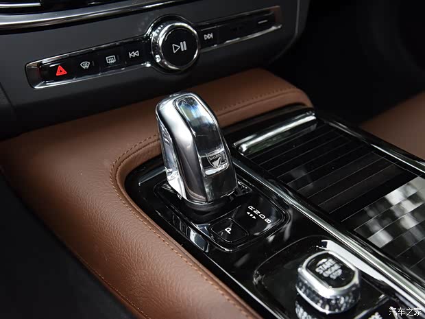 沃爾沃亞太 沃爾沃S90新能源 2019款 T8 E驅(qū)混動 智雅版 國VI