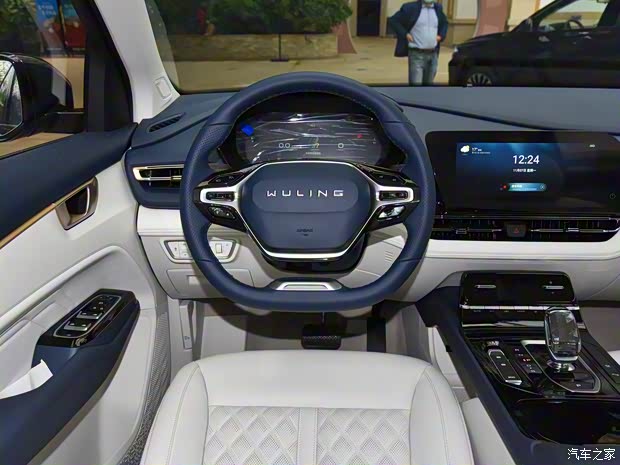 上汽通用五菱 五菱凱捷 2023款 混動(dòng)鉑金版