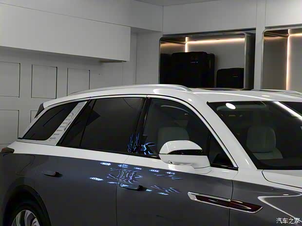 一汽红旗 红旗E-HS9 2020款 基本型