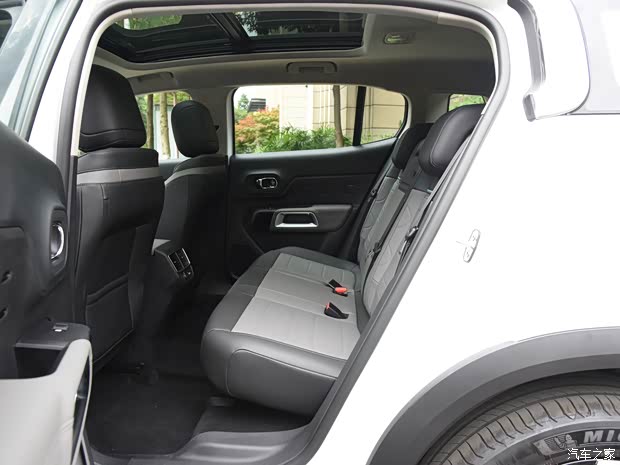 东风雪铁龙 天逸 C5 AIRCROSS 2022款 天逸BEYOND 360THP