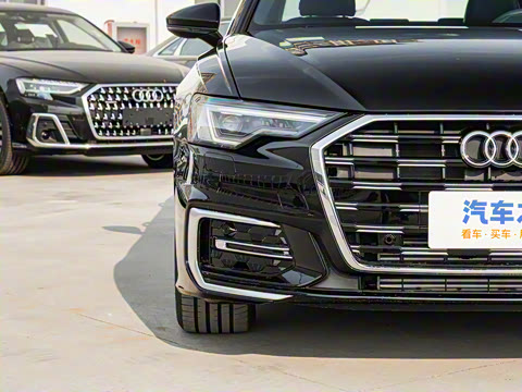 2025款 40 TFSI 豪华动感型 2025款 40 TFSI 豪华动感型