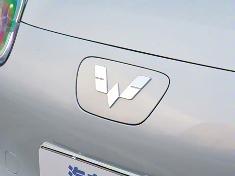 2025款 四门版 臻享+款 2025款 四门版 臻享+款