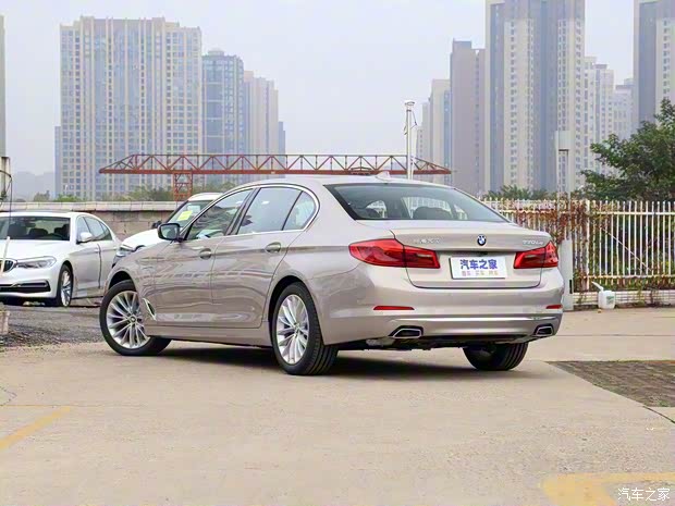 華晨寶馬 寶馬5系新能源 2020款 530Le 豪華套裝
