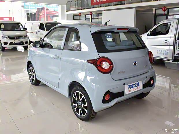 华晨新日 华晨新日i03 2022款 青春版 31.45kWh 华晨新日 华晨新日i03 2022款 青春版 31.45kWh