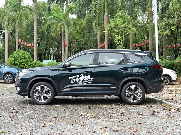 奇瑞汽車 瑞虎8 PRO新能源 2023款 冠軍版 1.5T 100km 王者版 奇瑞汽車 瑞虎8 PRO新能源 2023款 冠軍版 1.5T 100km 王者版