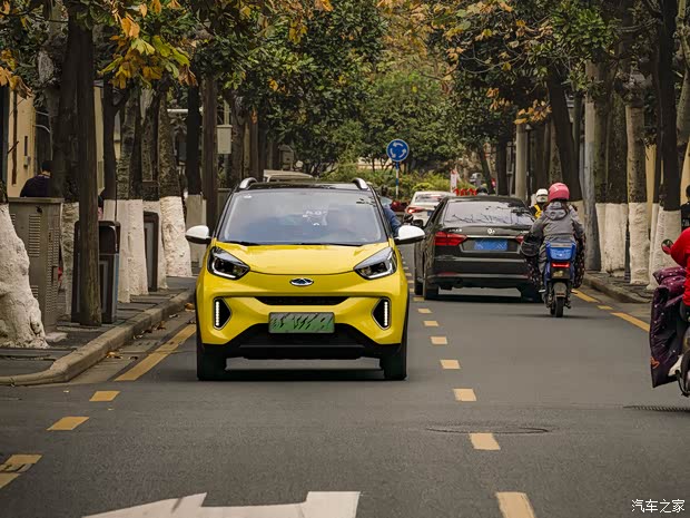 奇瑞新能源 小蚂蚁 2021款 15万蚁粉款 蚁炫版