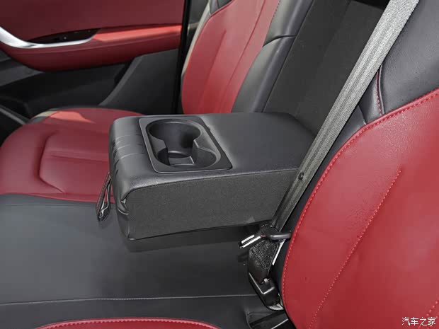 上汽大通 上汽大通MAXUS T90 2022款 2.0T柴油自動四驅上汽?！つ鯓讼? style=