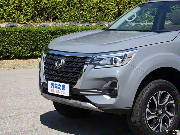 郑州日产 锐骐7 2022款 2.3T自动四驱柴油旗舰型M9T