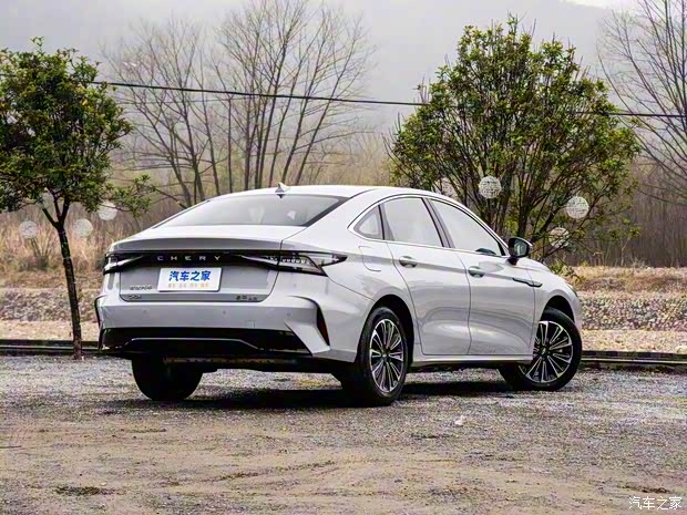 奇瑞汽車 風云A8 2024款 127長續(xù)航高配