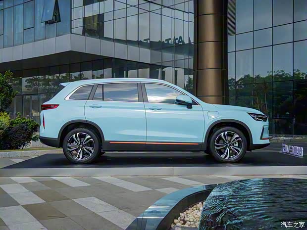 創(chuàng)維汽車 創(chuàng)維EV6 2022款 620 標(biāo)準(zhǔn)版