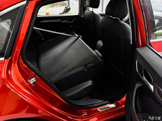 上汽集團(tuán) 榮威i6 2019款 PLUS 1.6L CVT 4G互聯(lián)榮耀旗艦版