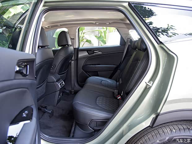 悦达起亚 狮铂拓界 2023款 2.0T 四驱旗舰版