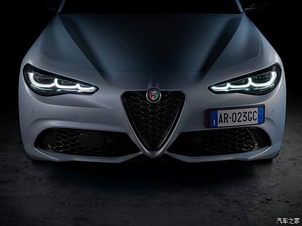 阿爾法·羅密歐 Giulia 2023款 Competizione