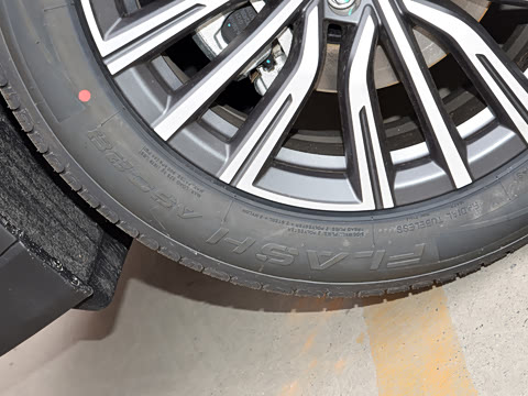 2025款 冠军版 1.5T DCT冠军MAX 7座 2025款 冠军版 1.5T DCT冠军MAX 7座