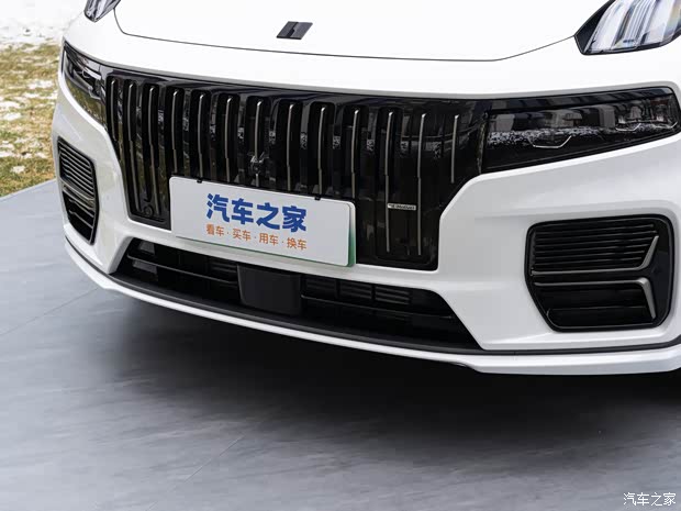 领克 领克09新能源 2024款 EM-P 基本型 六座 领克 领克09新能源 2024款 EM-P 基本型 六座