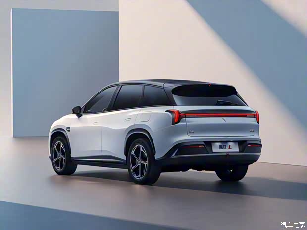 合众汽车 哪吒L 2024款 纯电基本型 合众汽车 哪吒L 2024款 纯电基本型