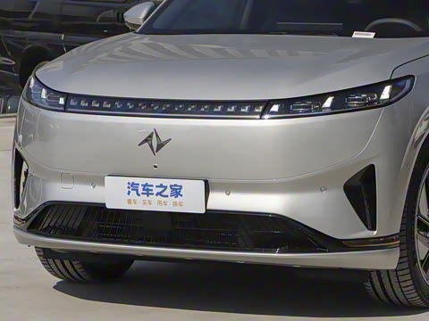 2025款 636Ultra智驾版 5座 2025款 636Ultra智驾版 5座