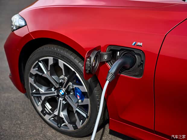 宝马(进口) 宝马3系新能源(进口) 2024款 330e Touring M Sport 宝马(进口) 宝马3系新能源(进口) 2024款 330e Touring M Sport