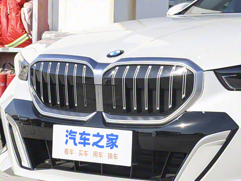 2025款 530Li 领先型 M运动套装 2025款 530Li 领先型 M运动套装