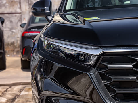 2024款 240TURBO 两驱锋尚版 5座 2024款 240TURBO 两驱锋尚版 5座