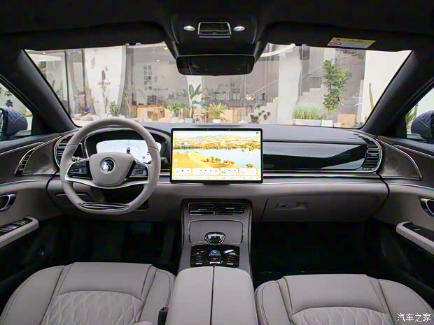 比亚迪 汉 2024款 EV 荣耀版 715KM前驱旗舰型 比亚迪 汉 2024款 EV 荣耀版 715KM前驱旗舰型