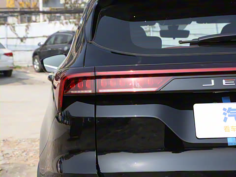 2025款 冠军版 1.5T DCT冠军MAX 7座 2025款 冠军版 1.5T DCT冠军MAX 7座