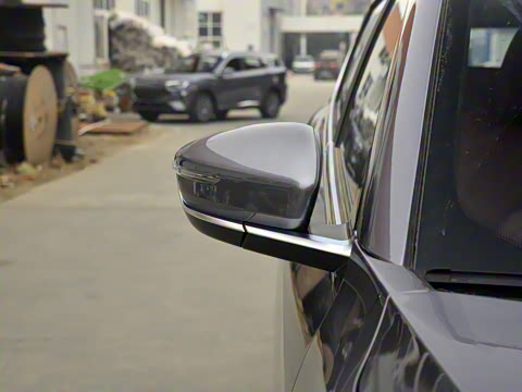 2025款 冠军版 1.5T 手动冠军 7座 2025款 冠军版 1.5T 手动冠军 7座