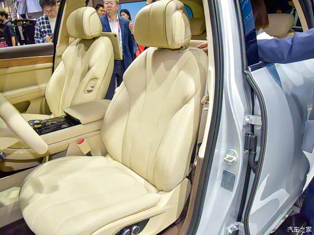 AITO 问界 问界M7 2024款 1.5T 智驾四驱Max版 5座