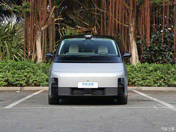 理想汽车 理想MEGA 2024款 Ultra 理想汽车 理想MEGA 2024款 Ultra