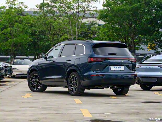 AITO 問界 問界M7 2024款 煥新版 1.5T 智駕四驅(qū)Max版 6座