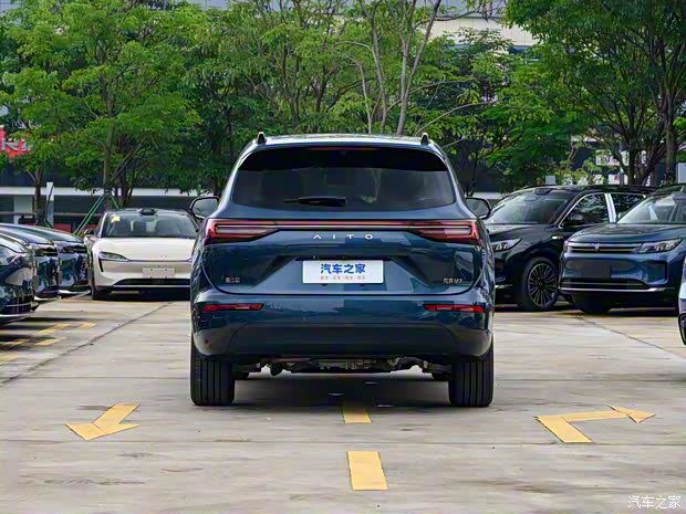 AITO 問界 問界M7 2024款 煥新版 1.5T 智駕四驅(qū)Max版 6座