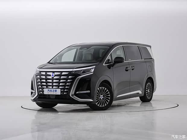 騰勢汽車 騰勢D9 2024款 DM-i 970 四驅(qū)旗艦型