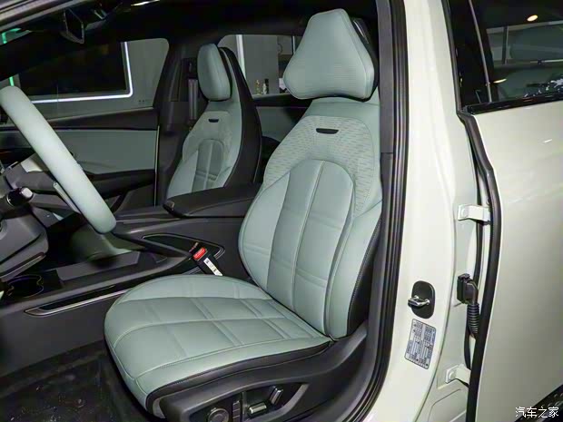 一汽红旗 红旗EH7 2024款 820 Pro 一汽红旗 红旗EH7 2024款 820 Pro