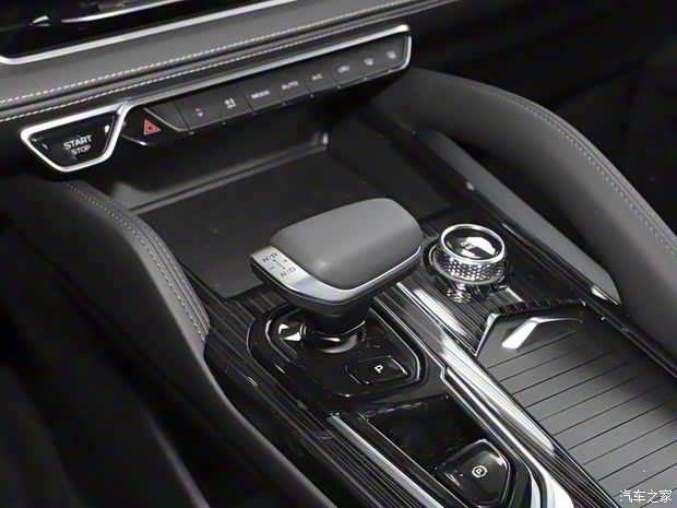 吉利汽车 星越L 2024款 2.0TD DCT EVO两驱长风版 吉利汽车 星越L 2024款 2.0TD DCT EVO两驱长风版