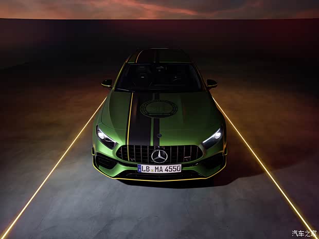 梅赛德斯-AMG 奔驰A级AMG(进口) 2024款 AMG A 45 S 4MATIC+ 魔焰绿特别版 梅赛德斯-AMG 奔驰A级AMG(进口) 2024款 AMG A 45 S 4MATIC+ 魔焰绿特别版