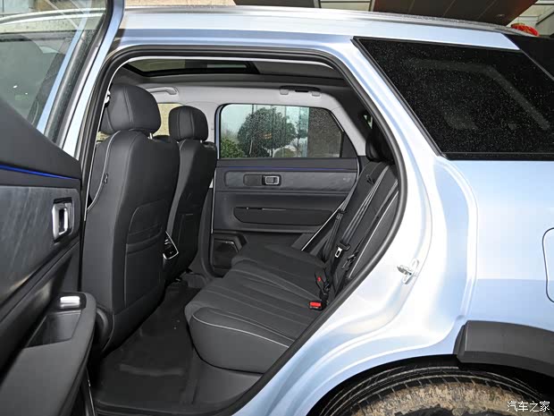 奇瑞汽車 風(fēng)云T6 2024款 試裝車