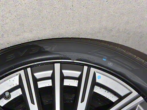 2025款 冠军版 1.5T DCT冠军MAX+ 5座 2025款 冠军版 1.5T DCT冠军MAX+ 5座